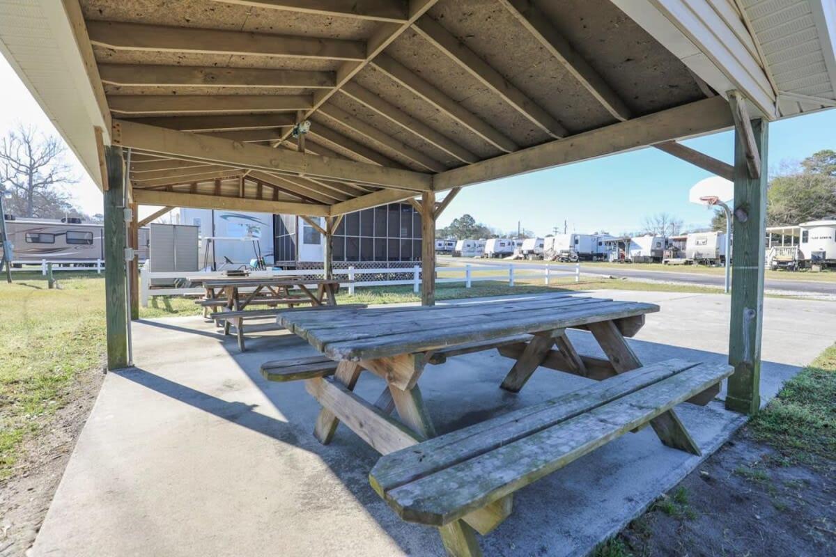 2Br Pet Friendly Home In Sneads Ferry With Parking מראה חיצוני תמונה